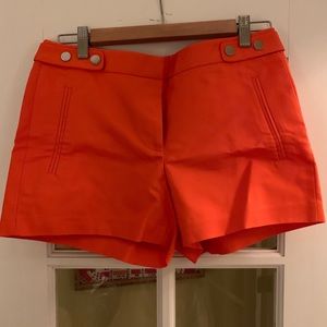 Tailored shorts with gold detail